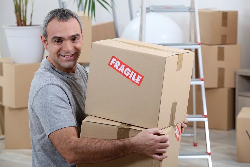 Moving van support in Collierswood for household and business transport